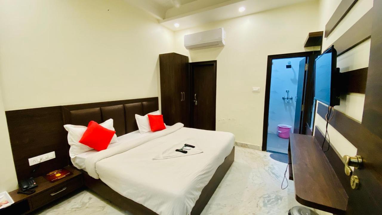 Hotel Pulse Inn Near Railway Station Dzsaipur Kültér fotó
