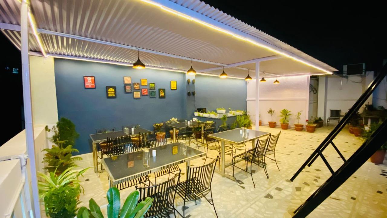 Hotel Pulse Inn Near Railway Station Dzsaipur Kültér fotó