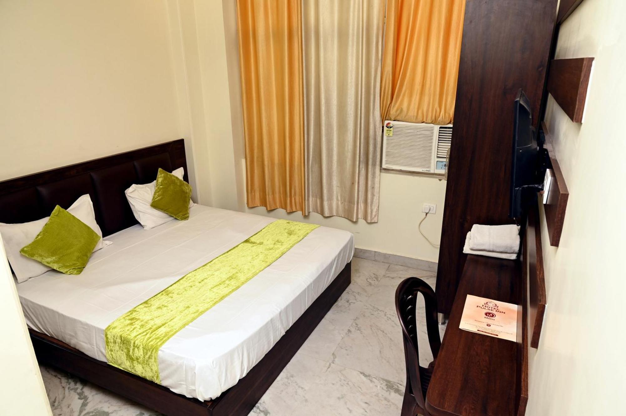 Hotel Pulse Inn Near Railway Station Dzsaipur Kültér fotó