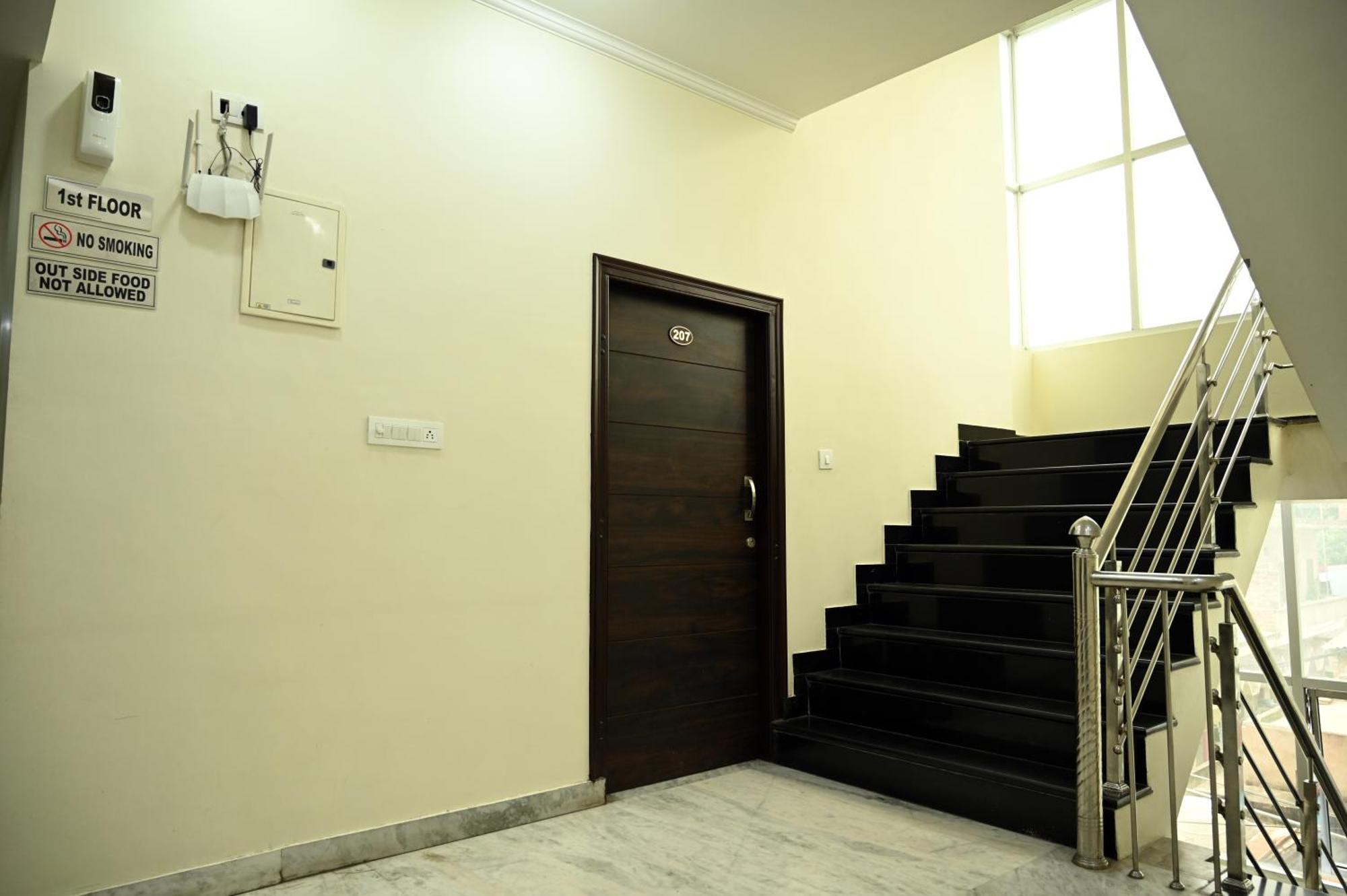 Hotel Pulse Inn Near Railway Station Dzsaipur Kültér fotó