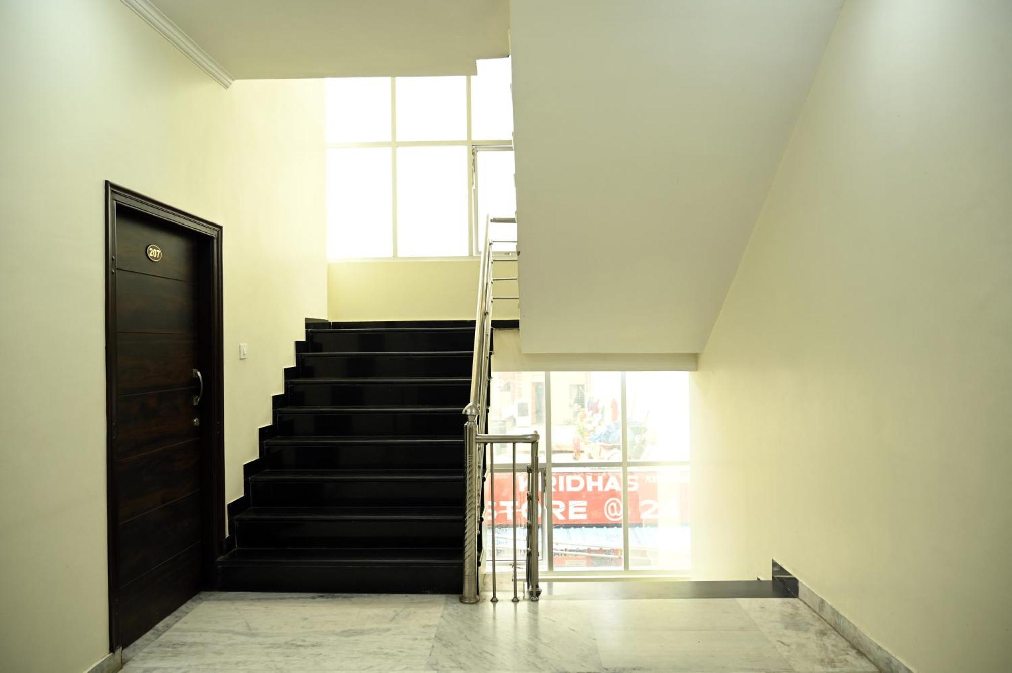 Hotel Pulse Inn Near Railway Station Dzsaipur Kültér fotó