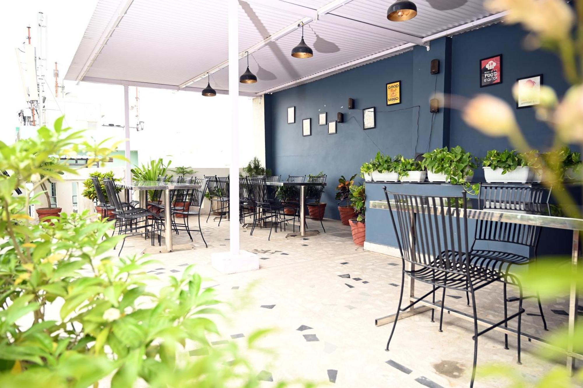 Hotel Pulse Inn Near Railway Station Dzsaipur Kültér fotó